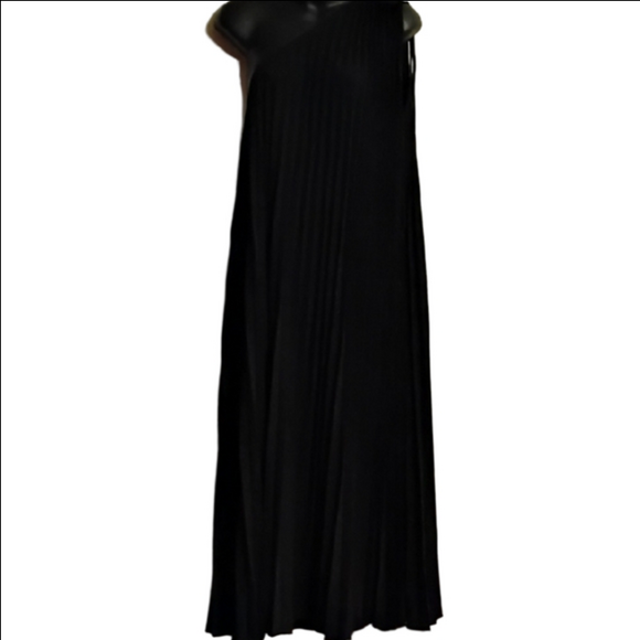 BTFBM Dresses & Skirts - Stylish Black Pleated One Shoulder Dress By BTFBM. Size Large.